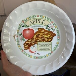 Apple Pie Ceramic Pie Dish - White with Fruit Design